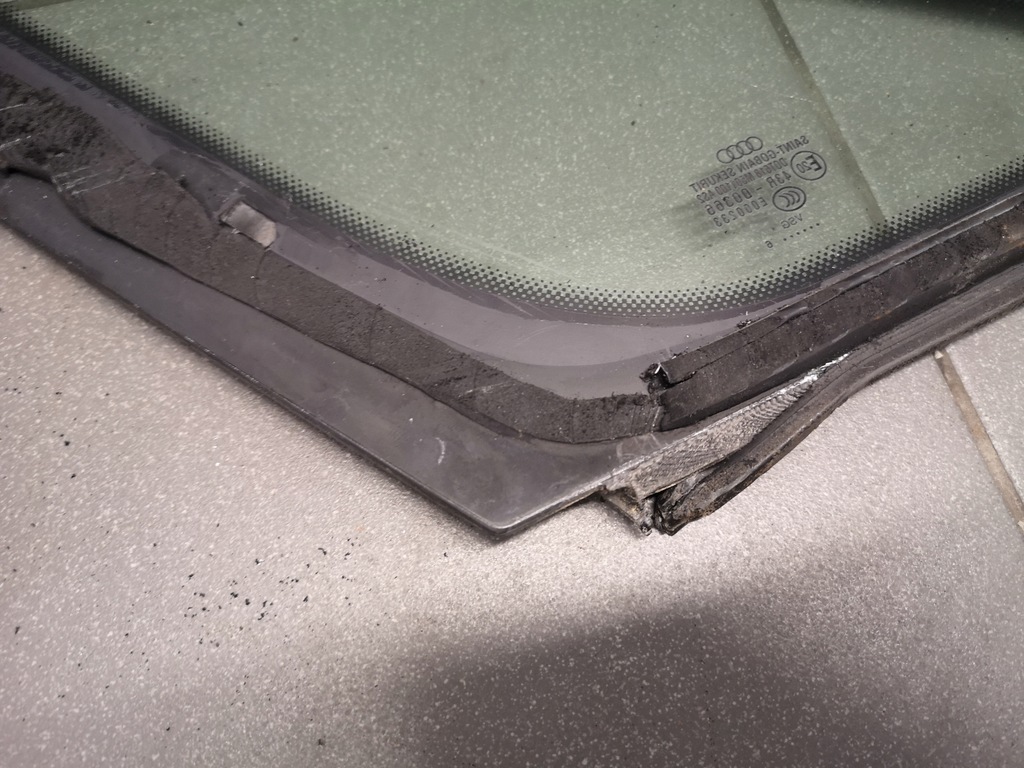 фото №7, Скло трикутник правий задня vsg audi a8 d3 06r