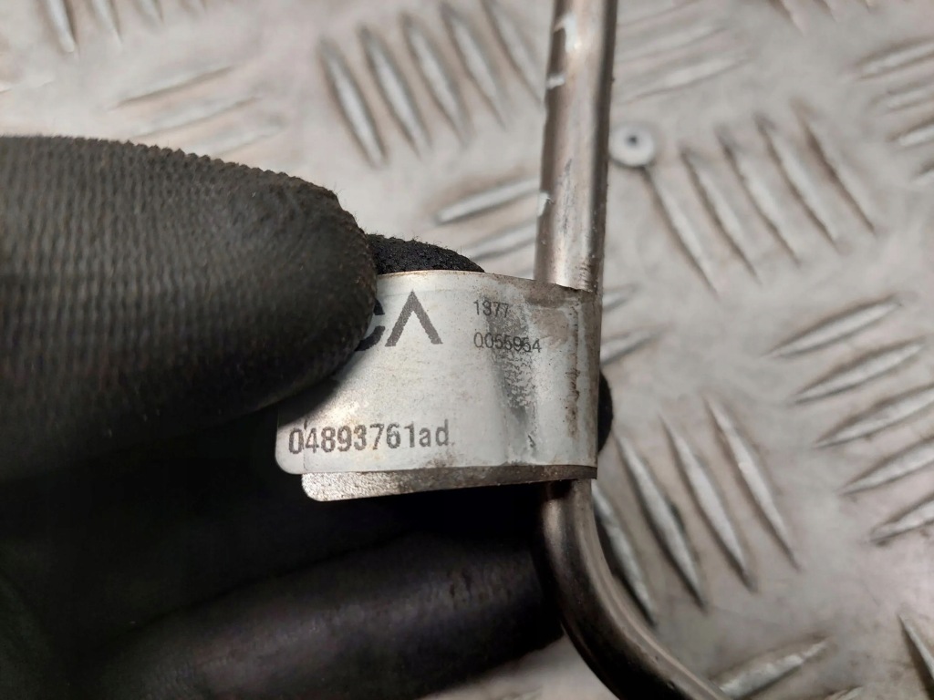 Alfa romeo stelvio 04893761ad перед труба заливной масла Цена