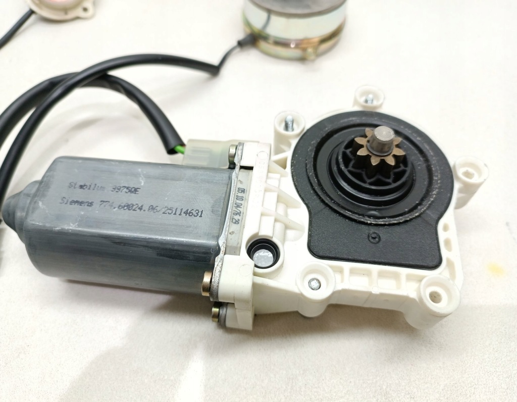 фото №6, Моторчик механізм підйому кришки peugeot 607 9655954680