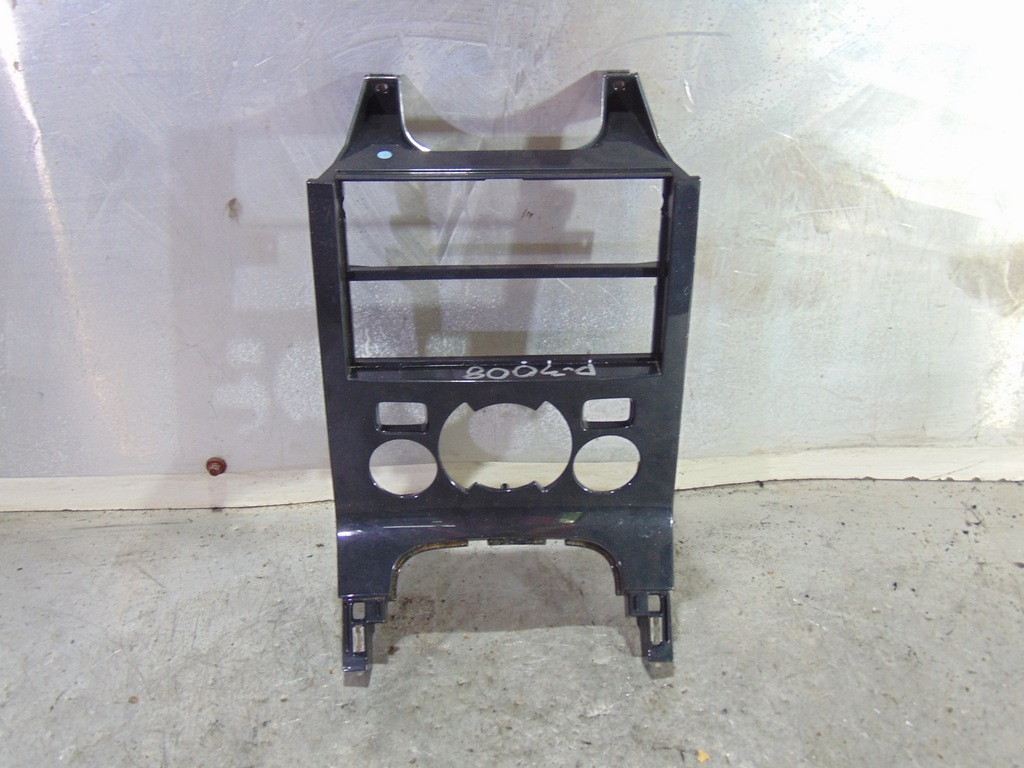 фото №1, Рамка защита радио peugeot 3008 10r