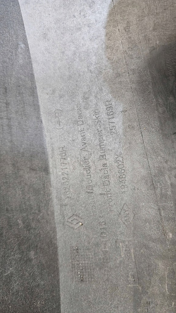 фото №9, Бампер перед передній dacia duster ii 620221776r