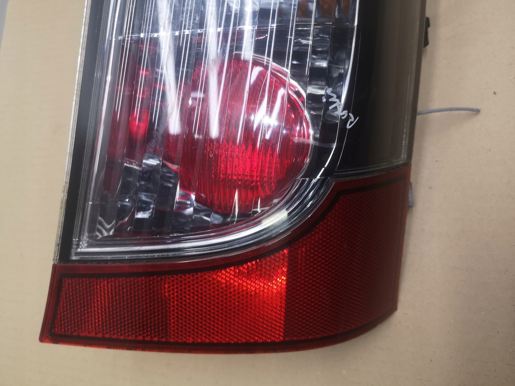 фото №8, Лампа правый задняя mitsubishi grandis 03-11