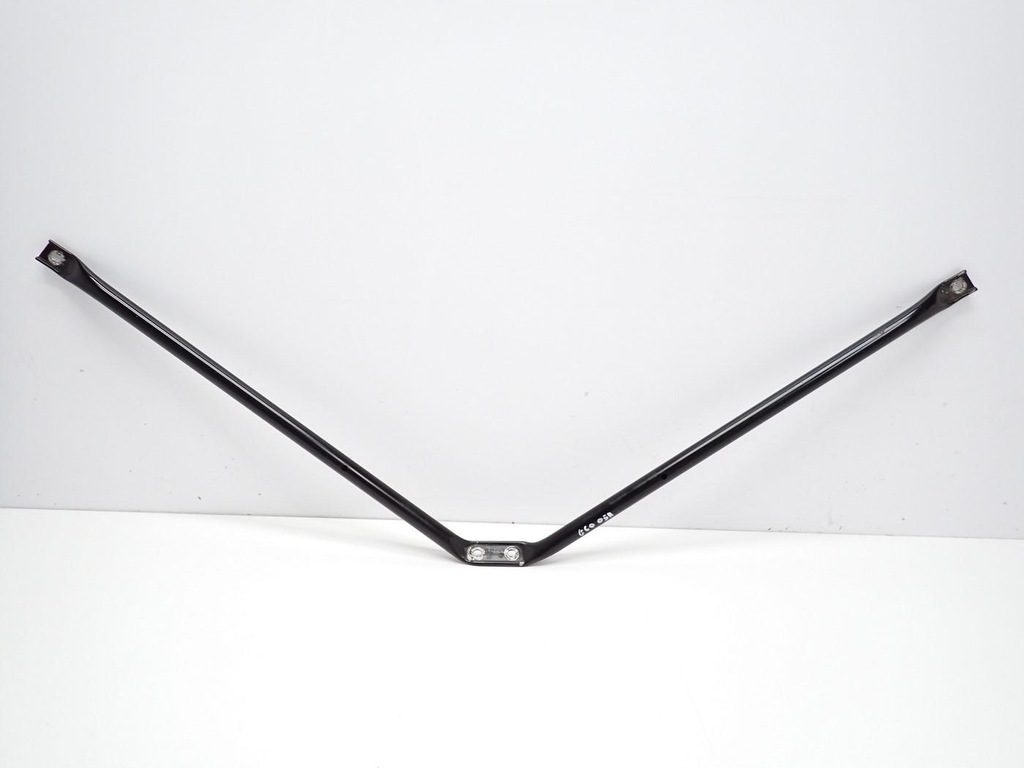 фото №1, Распорка кронштейн балка 7046555 bmw 5 e60 e61 05r