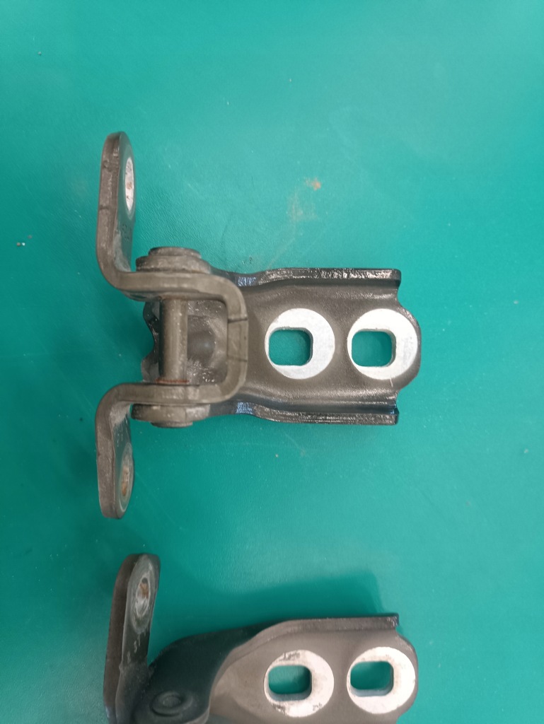 фото №3, Chevrolet volt ii 2 петля дверь левый перед