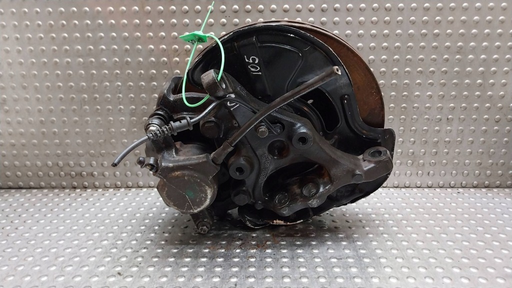 фото №2, Поворотный кулак ступица суппорт левый перед 20900 mercedes w203 w209 slk r171 2.2cdi