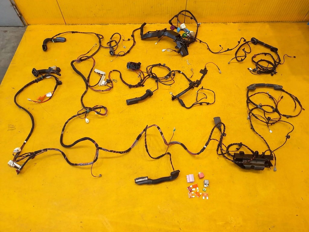 фото №1, Mercedes w213 джгут електропроводка салону
