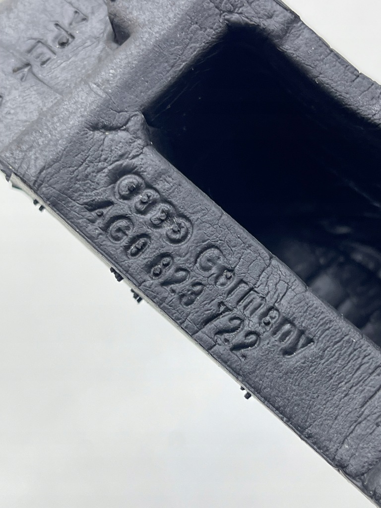 фото №11, Audi a6 c7 шумоизоляция пена крыла верхний правая