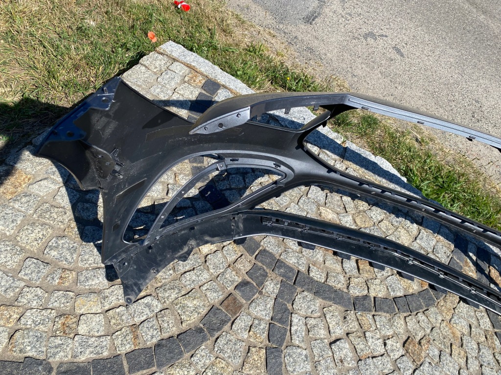 Купити Mercedes 118 amg cla бампер хром перед 1188853901 оригінал