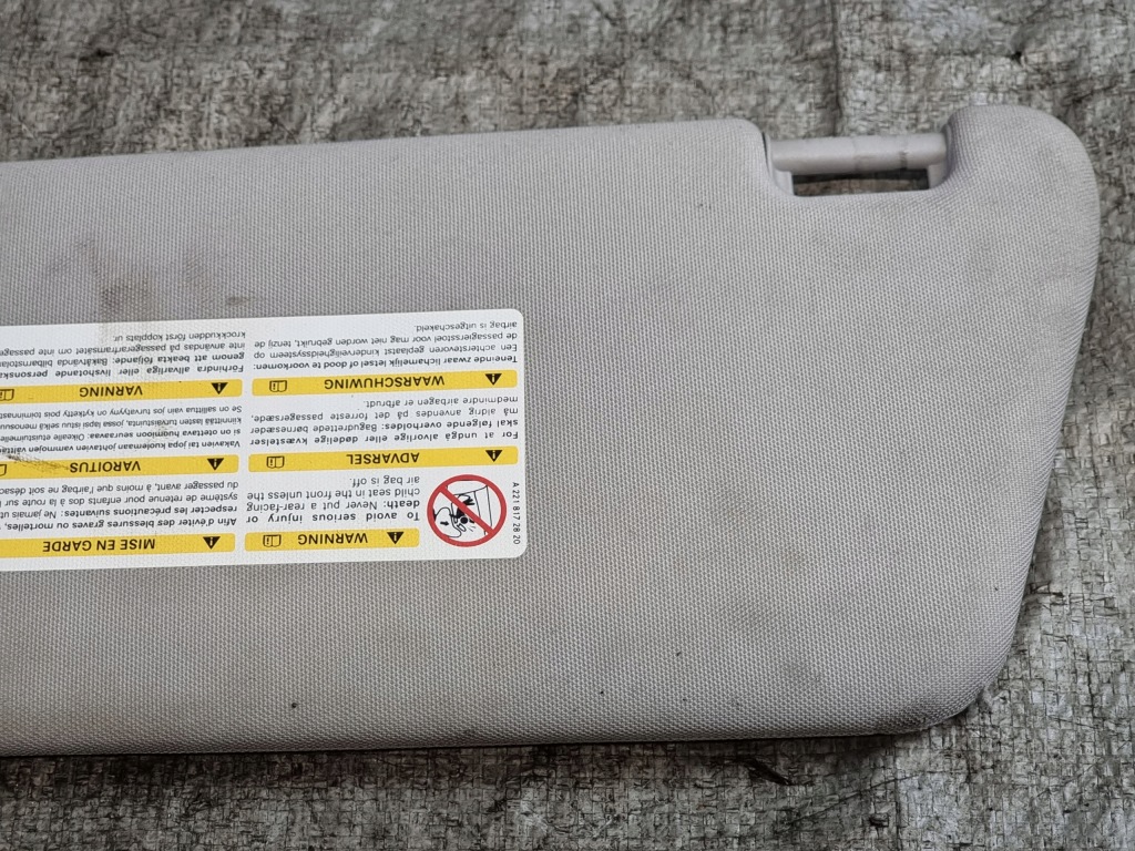 Защита солнцезащитная правая оригинальный номер a2128101610 mercedes e klasa w212 13r Цена