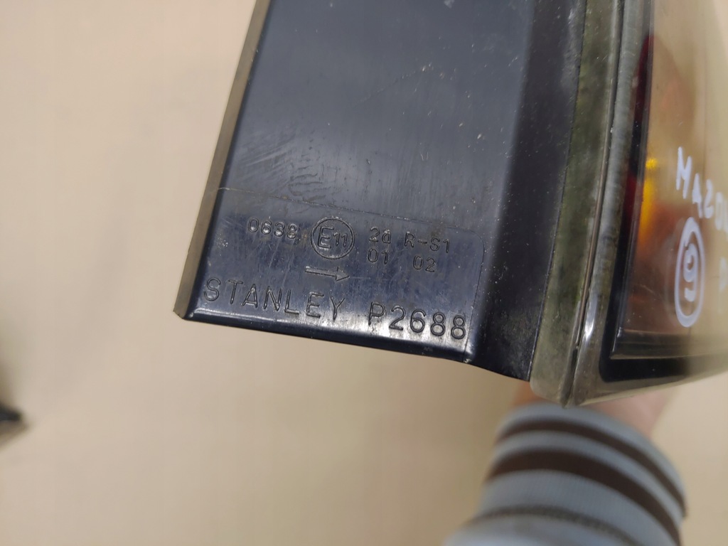 фото №9, Лампа правая задняя задняя w крыло mazda iii 3 bk sedan sport 2003-