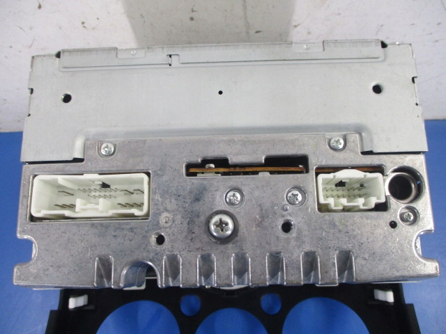 фото №4, Mazda 2 de радіо заводський cd mp3 dl4066ar0