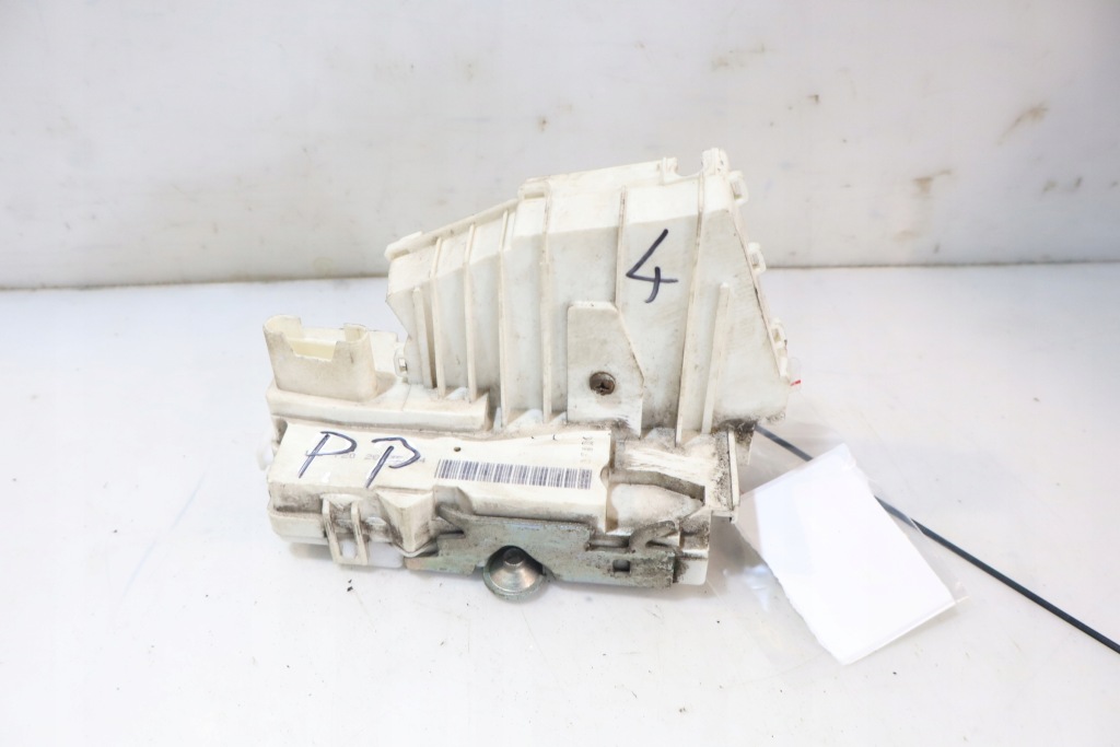 Купити Замок правий перед двері mercedes b klasa w245