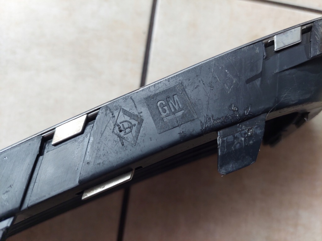 фото №6, Решётка бампера - правая --- opel insignia a - 08-13