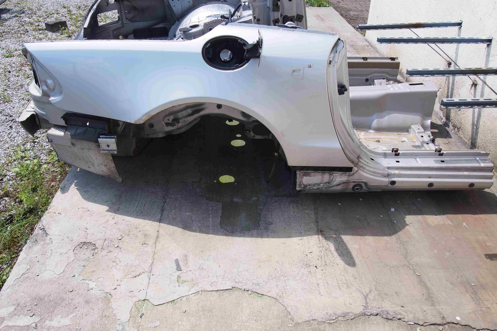 фото №1, Крыло правый четверть mercedes sl r230 цвет 744