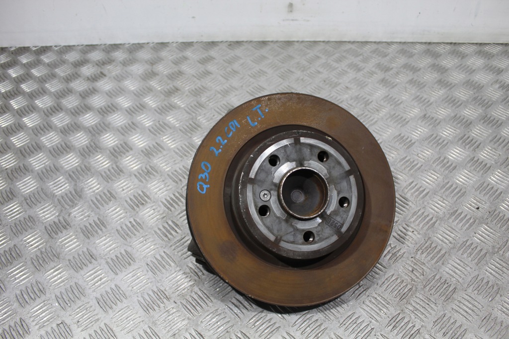 фото №1, Поворотний кулак лівий задня infiniti q30