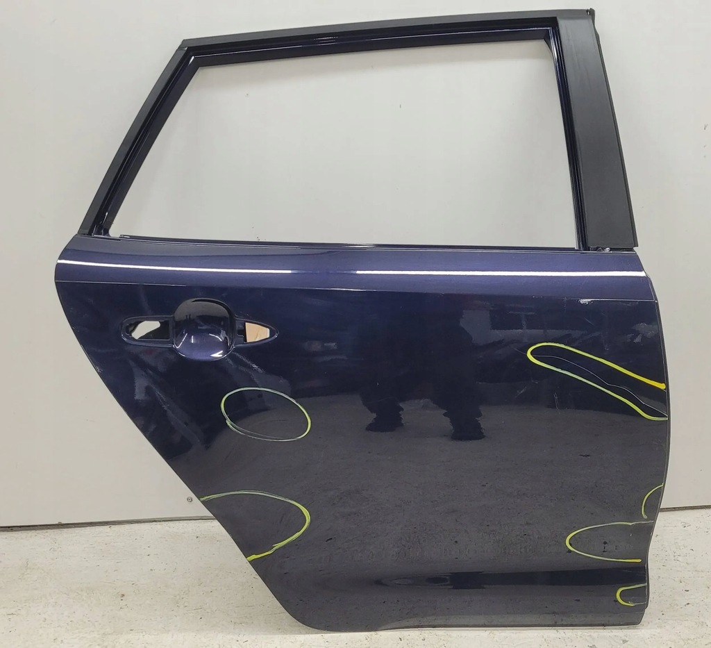 фото №1, Toyota corolla e21 18+ двері задня задні праве fv