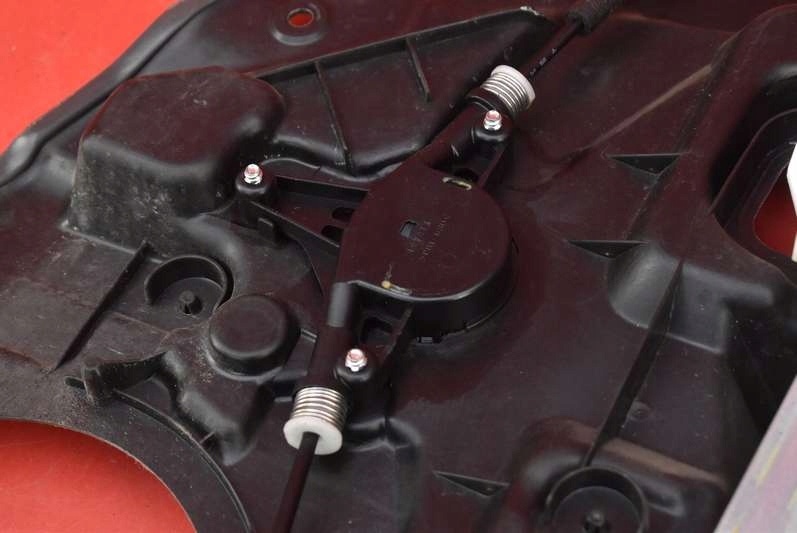 фото №8, Подъемник стекло левый задняя d6517397xb mazda 2 ii de 5d 07-10