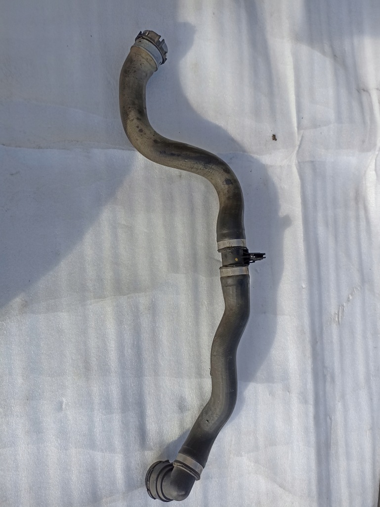 фото №1, Mercedes w177 w247 2.0 cdi a klasa труба пабтрубок  шланг воды