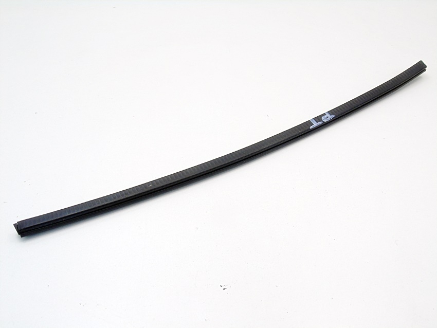 фото №1, Направляющая стекло дверь правый задняя citroen c3 i 2004 2002-2007