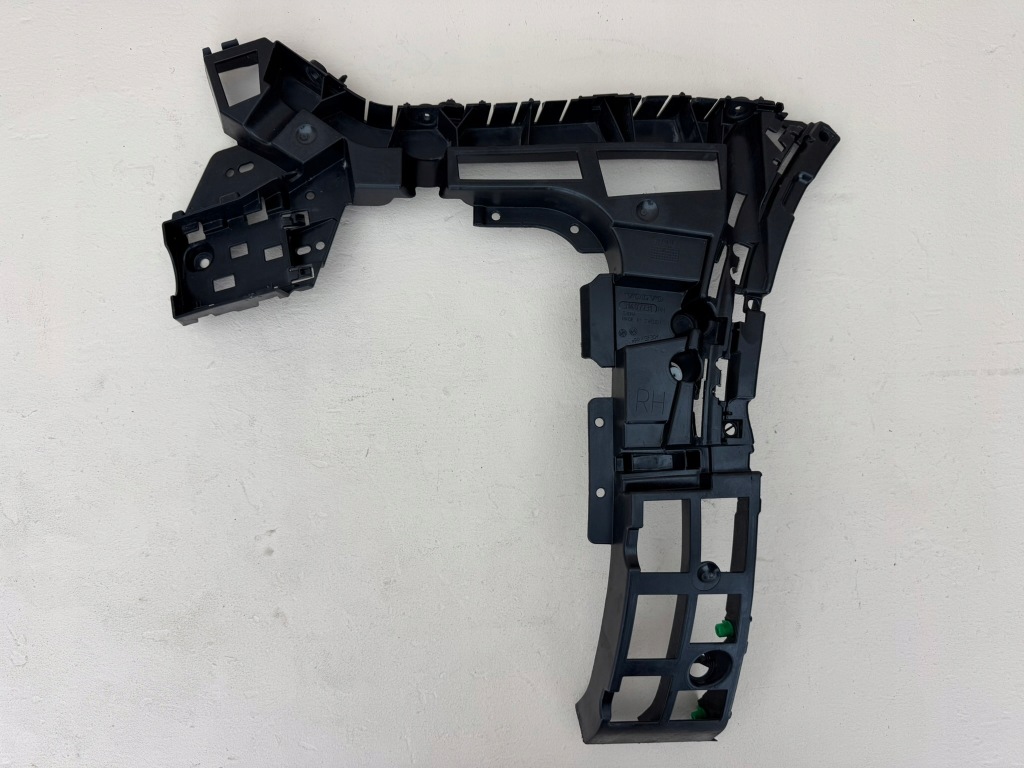 фото №1, Volvo xc90 2 ii 16r- напрямна кронштейн бампера правий задня 31407731