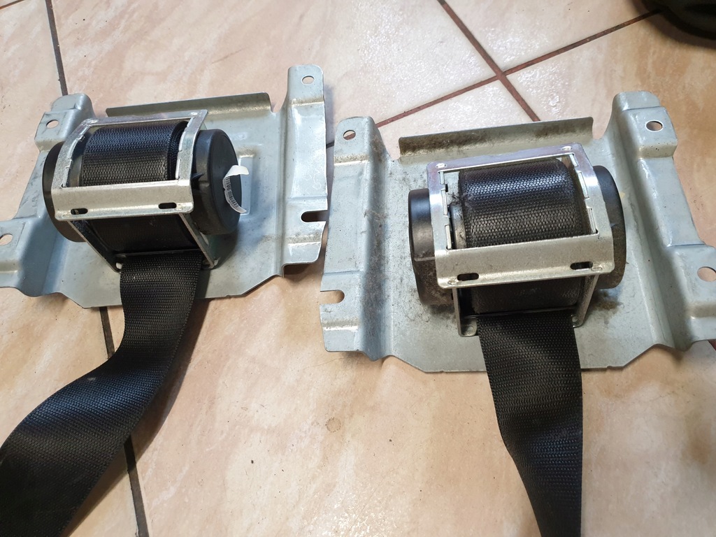 фото №2, Pas безпеки натягувач mercedes r w251 r/l