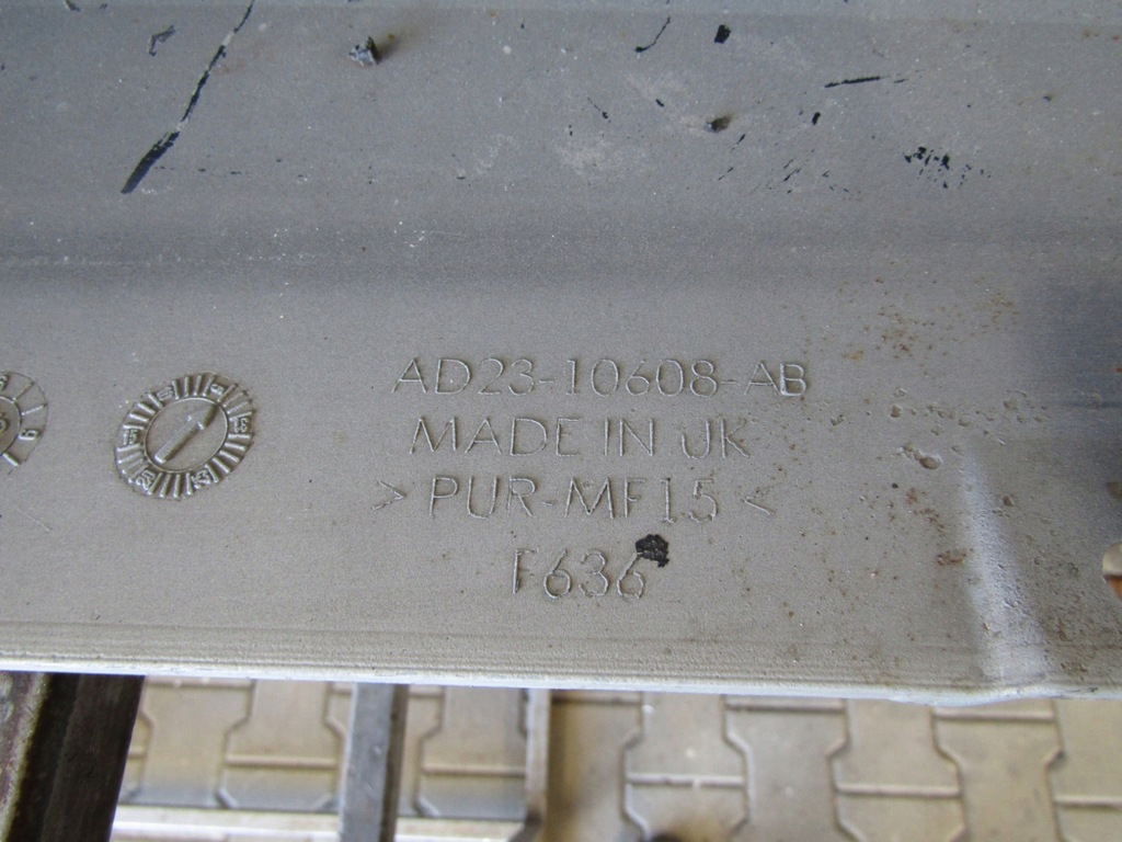 фото №8, Молдинг порог правая aston martin vantage s v12