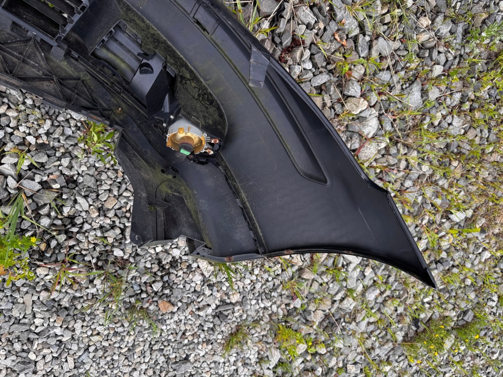 Бампер перед передний volvo v50 2004- оригинальный номер 30657005 Оригинал