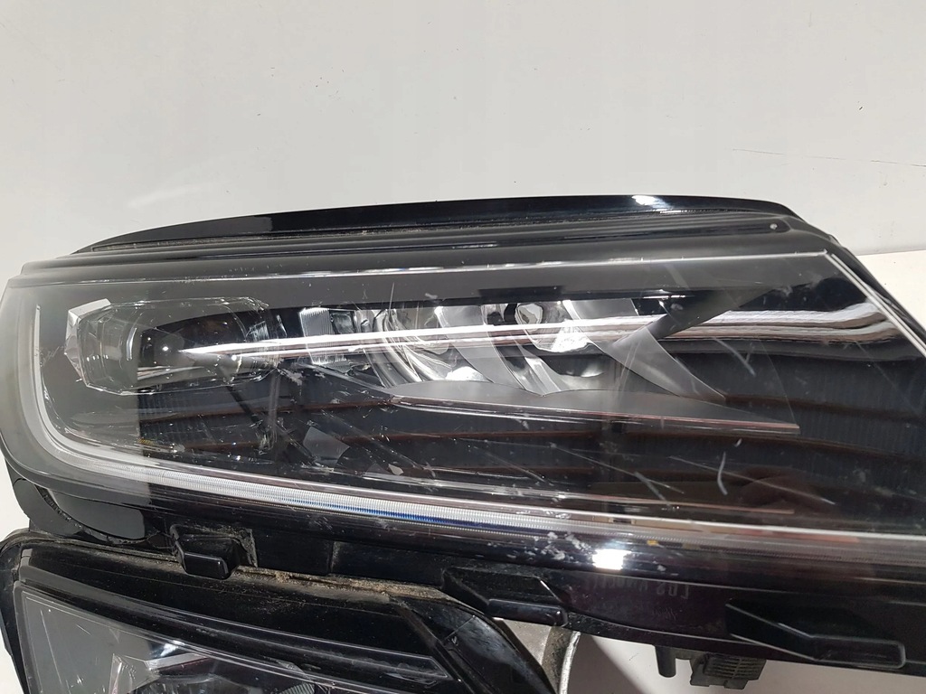 фото №16, Skoda kodiaq 2017 левая сторона лампы передние