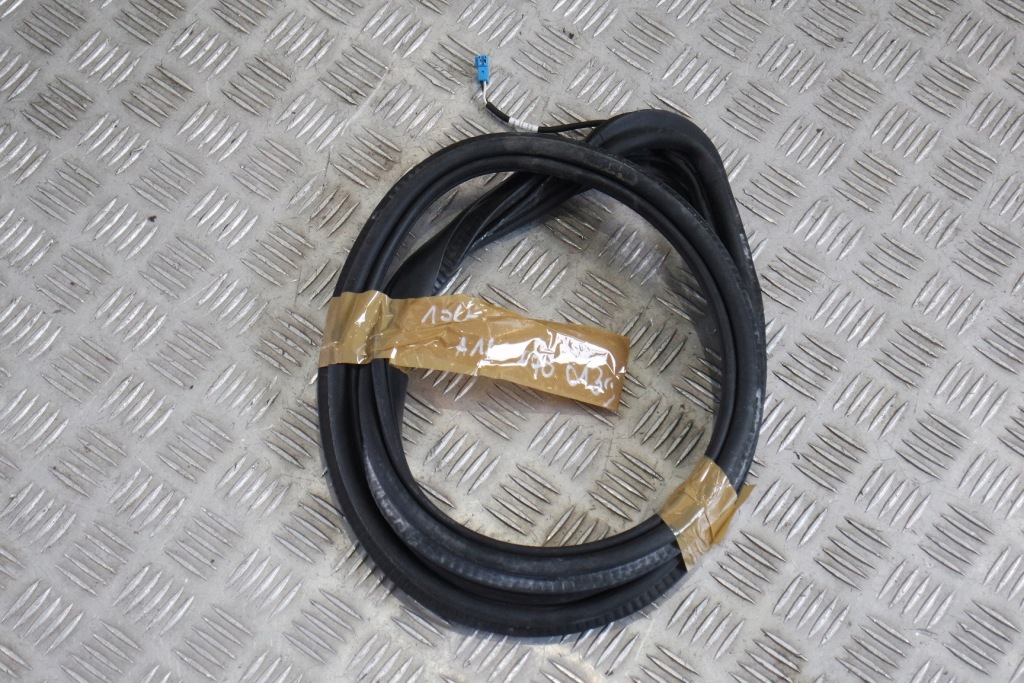 фото №1, Прокладка wklejki кузовная левая mercedes gl w166 a1666700139