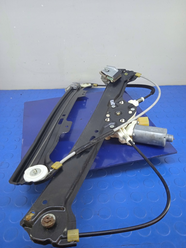 Bmw e60 підйомник скло правий перед 6981142 7184384e 7184742s Зі Шроту