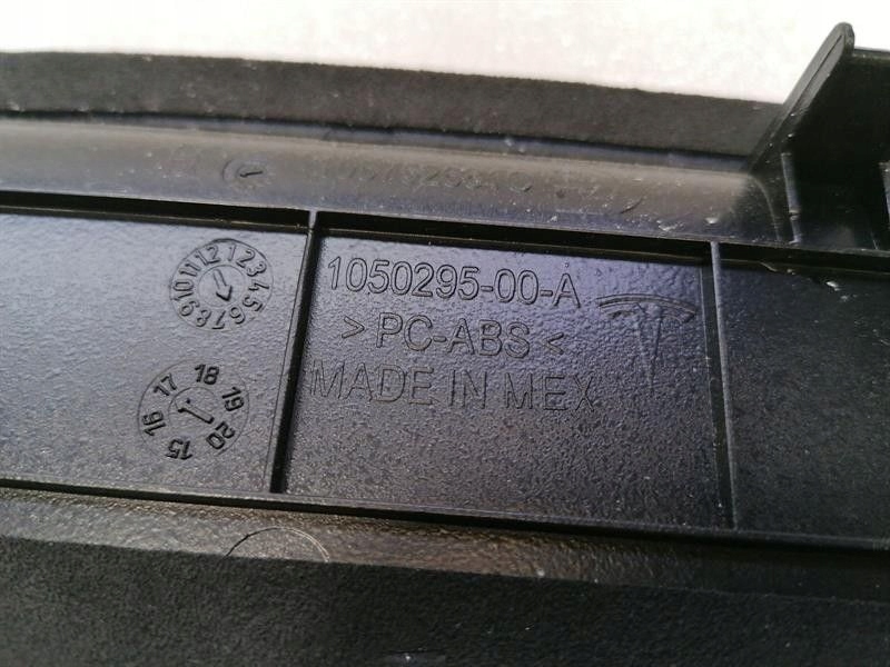 Tesla model x права захист стійка 1050294-04-h вітровик стійка re алькантара Недорого