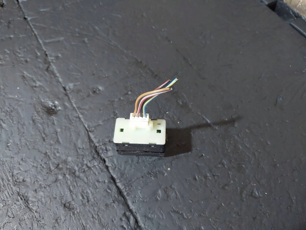 фото №8, Кнопка стекло bmw 3 e36 8368943