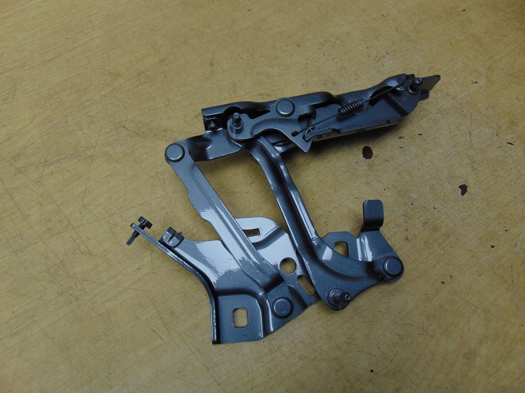 фото №6, Петля капот правый audi a4 b9 8w0823302e