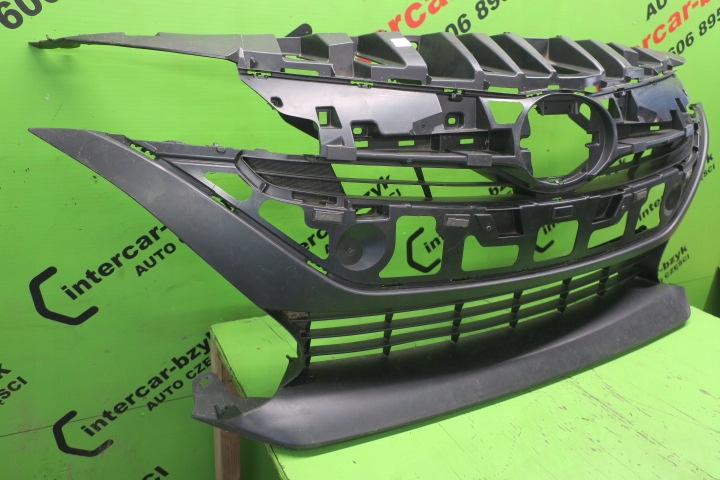 фото №2, Toyota prius prime бампер передній середній решітка радіатора