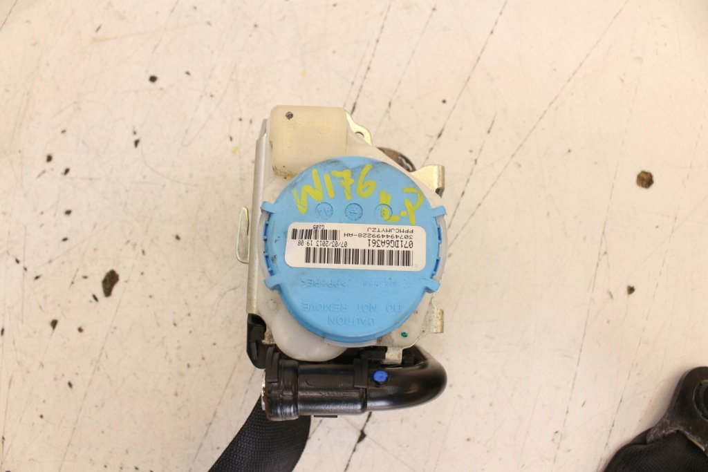 Ремінь безпеки ліве перед mercedes w176 в Україні