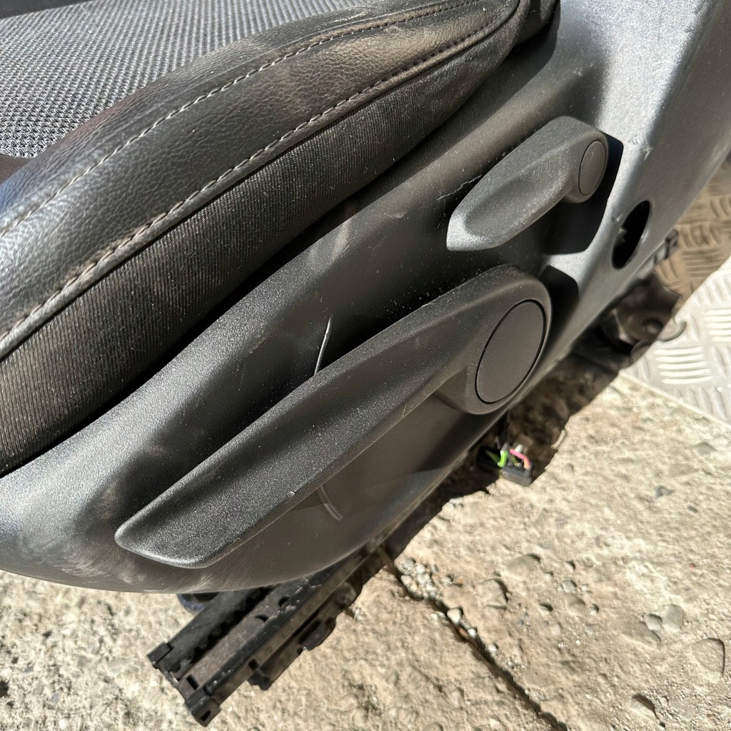 фото №3, Сидіння заднє сидіння напівшкіра jeep compass ii 2018 rok