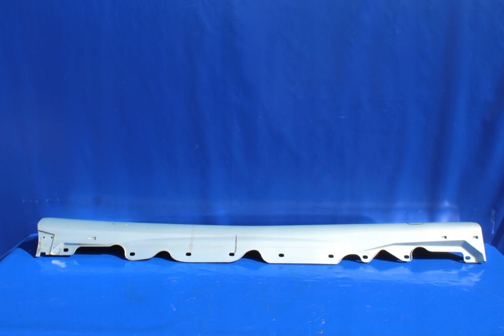 Накладка  накладка порог правая порог mercedes sl r230 w230 a2306980254 c762 Киев