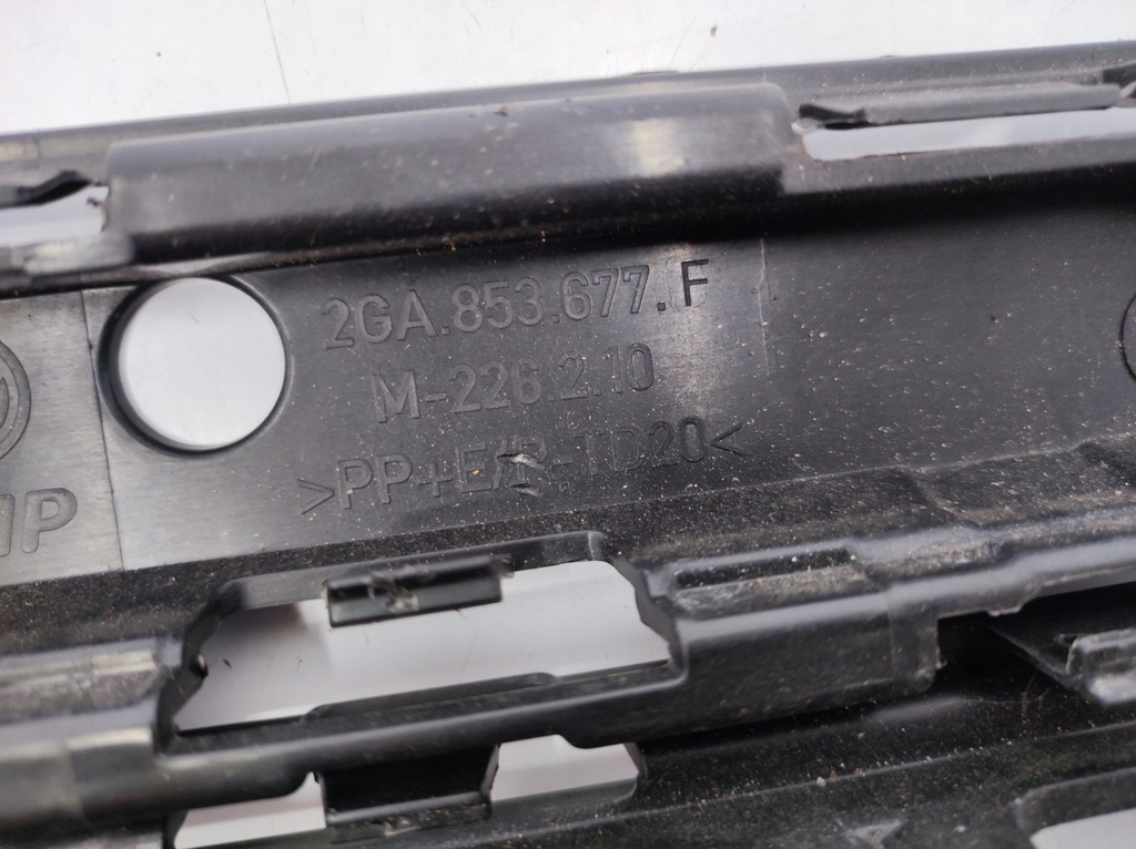 фото №7, Решітка середня бампера перед vw t-roc lift r-line 2ga853677f