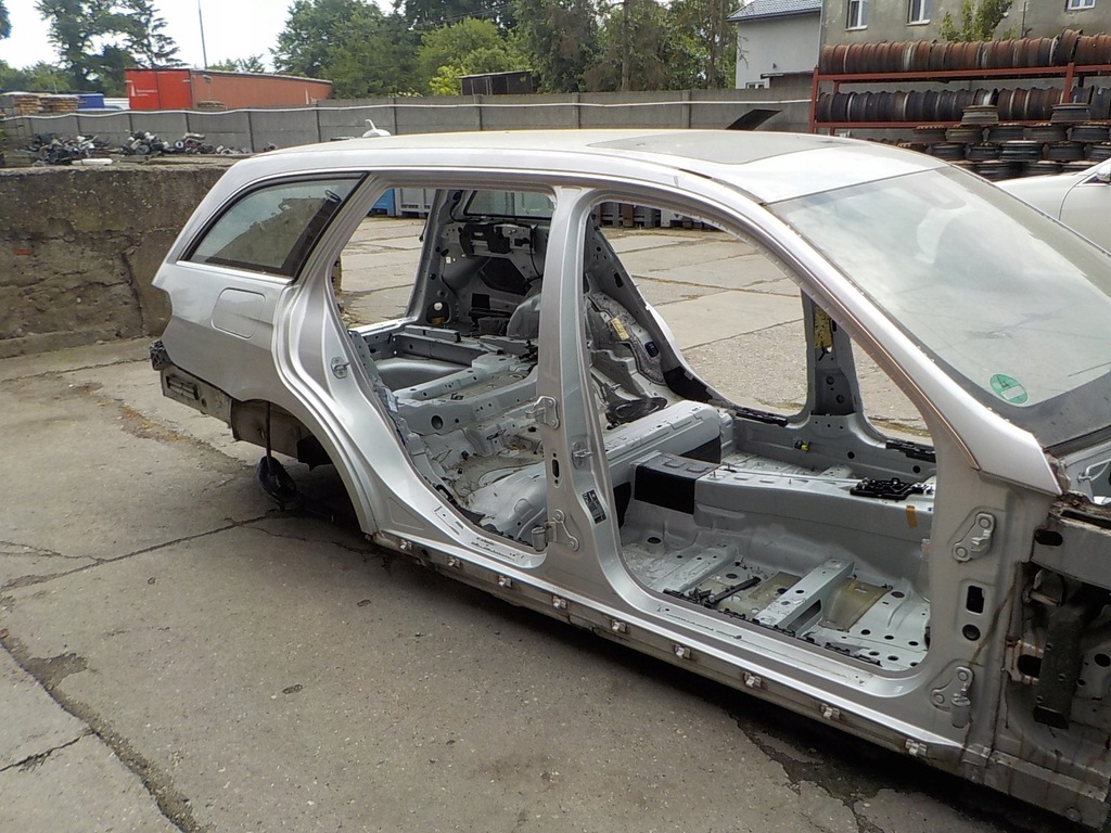 фото №1, Mercedes e klasa w212 четверть правая задняя kombi