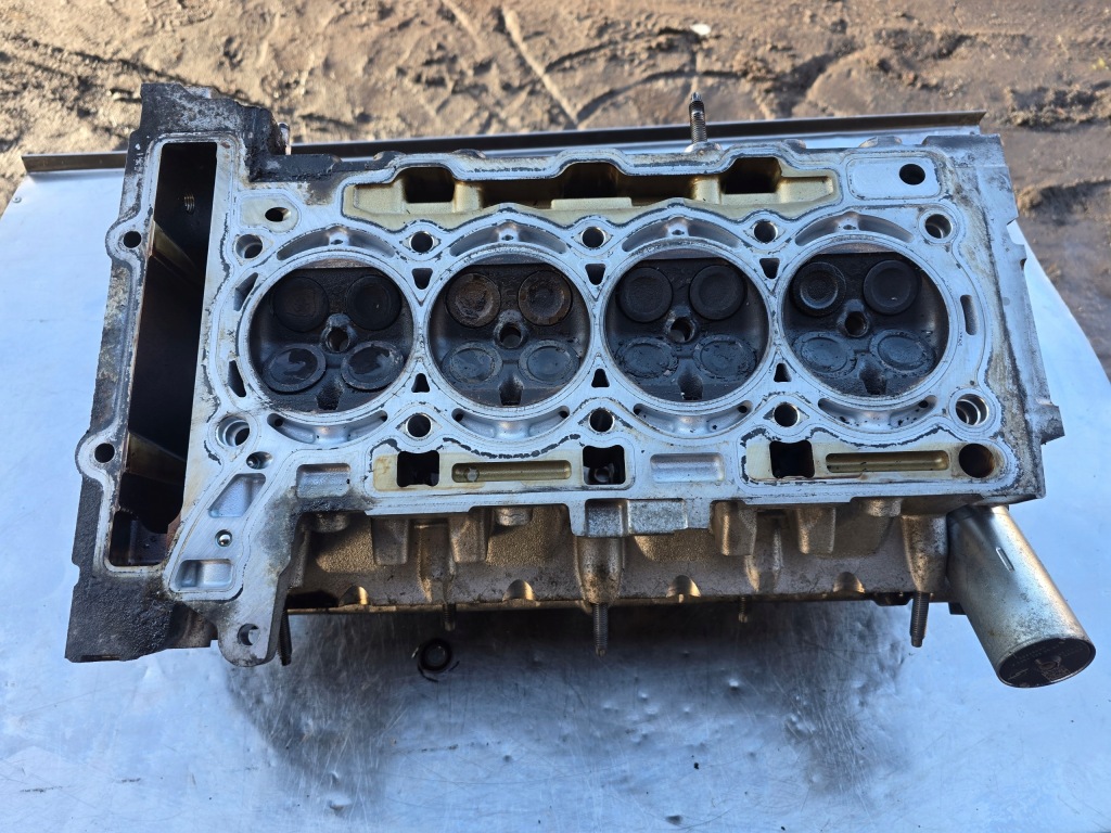 Головка bmw f20 f21 f30 mini r57 r58 r59 r60 r61 1.6 t v758067980 комплектная Оригинал
