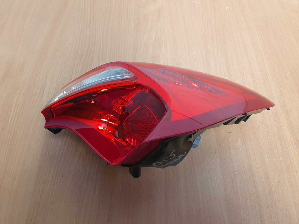 фото №13, Лампа задняя правая левая led citroen ds5