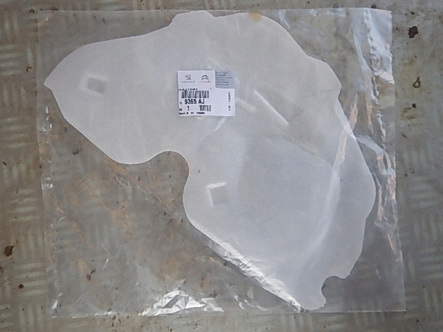 фото №1, Peugeot 107 шумоизоляция дверь левый задняя 9365aj