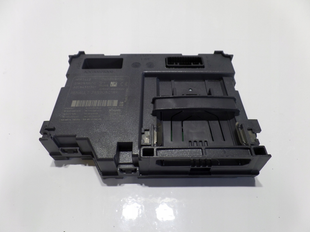 фото №1, Renault clio iv считыватель карты 285908018r