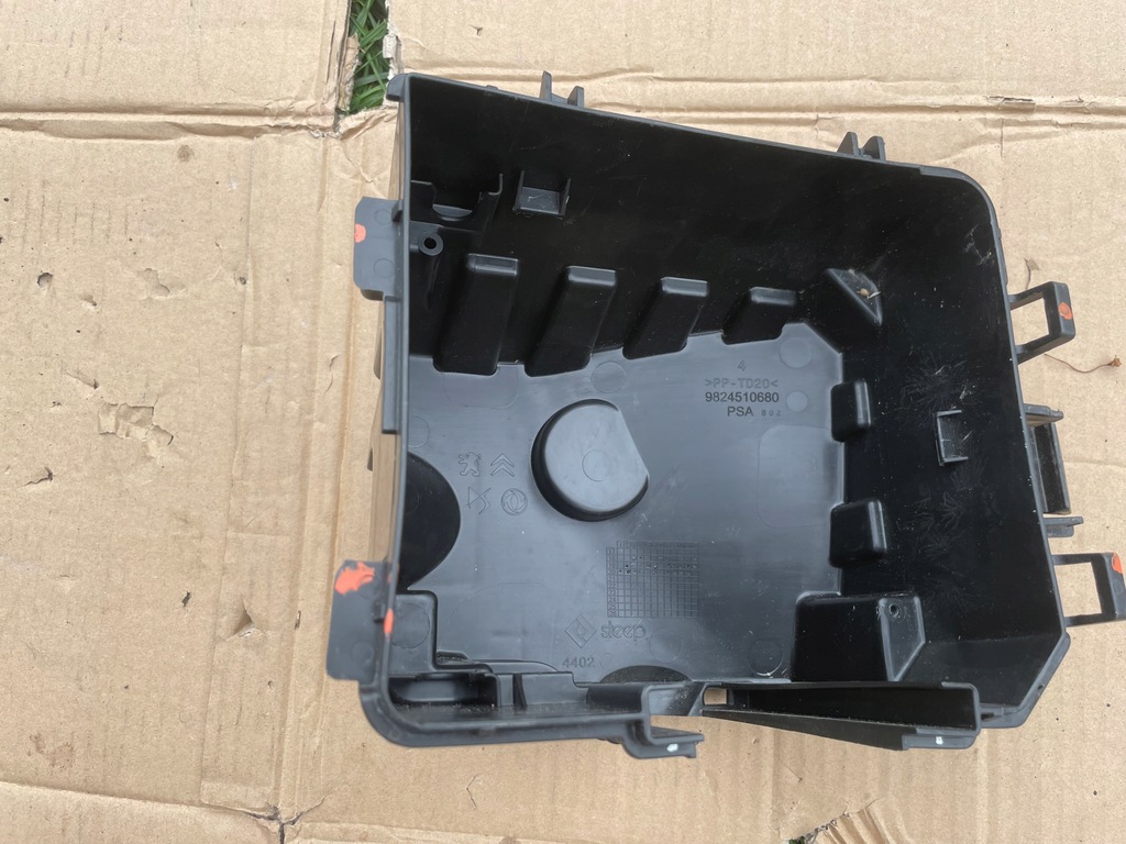 фото №1, Корпус коробка предохранителей peugeot 2008 ii