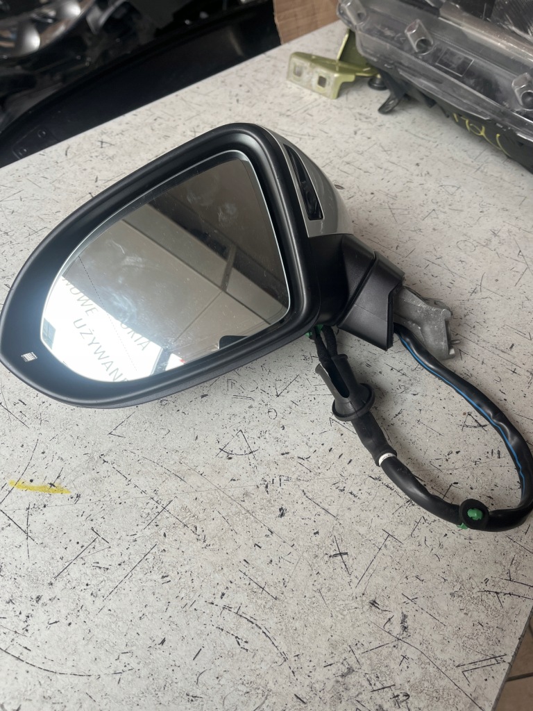 Купити Дзеркало ліва vw passat b8 17pin камера