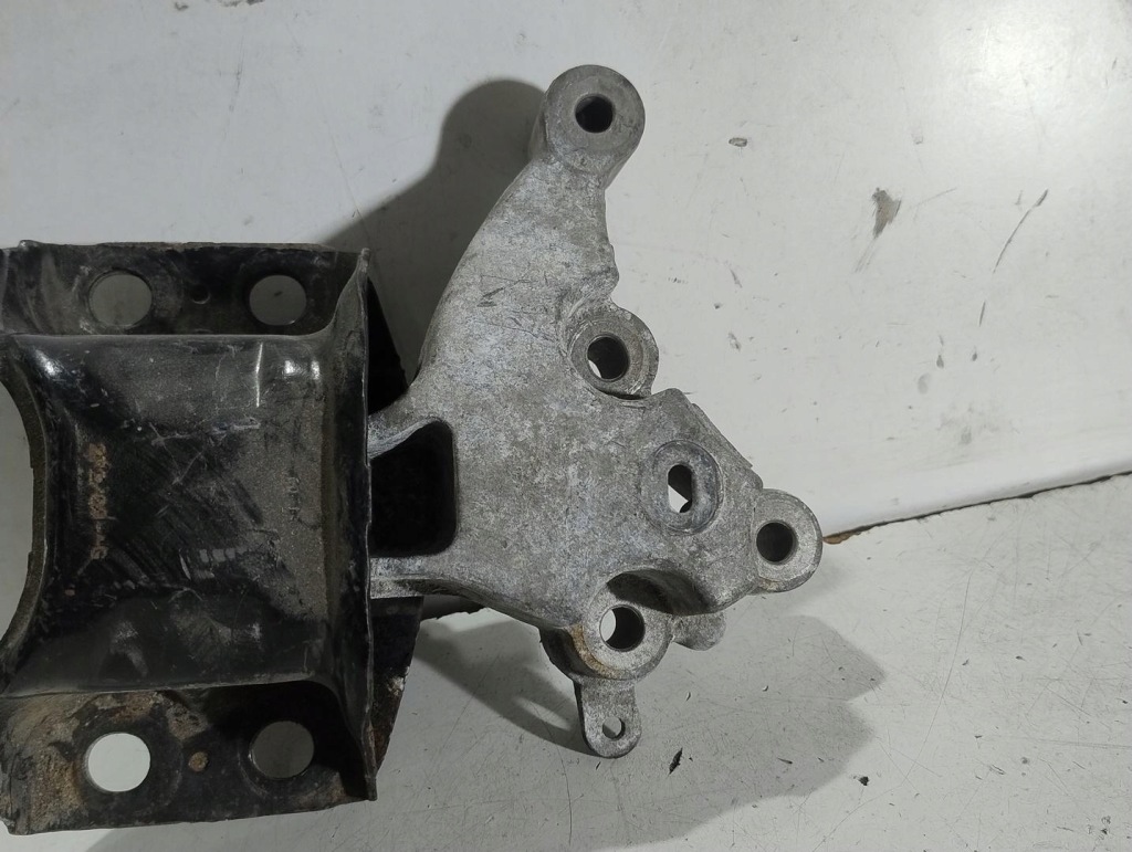 фото №2, Кронштейн подушка двигателя renault twingo ii 1.2 t 8200437589
