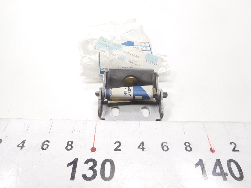 фото №7, Петля задній кришки ford ka -2008 оригінальний номер 1025413