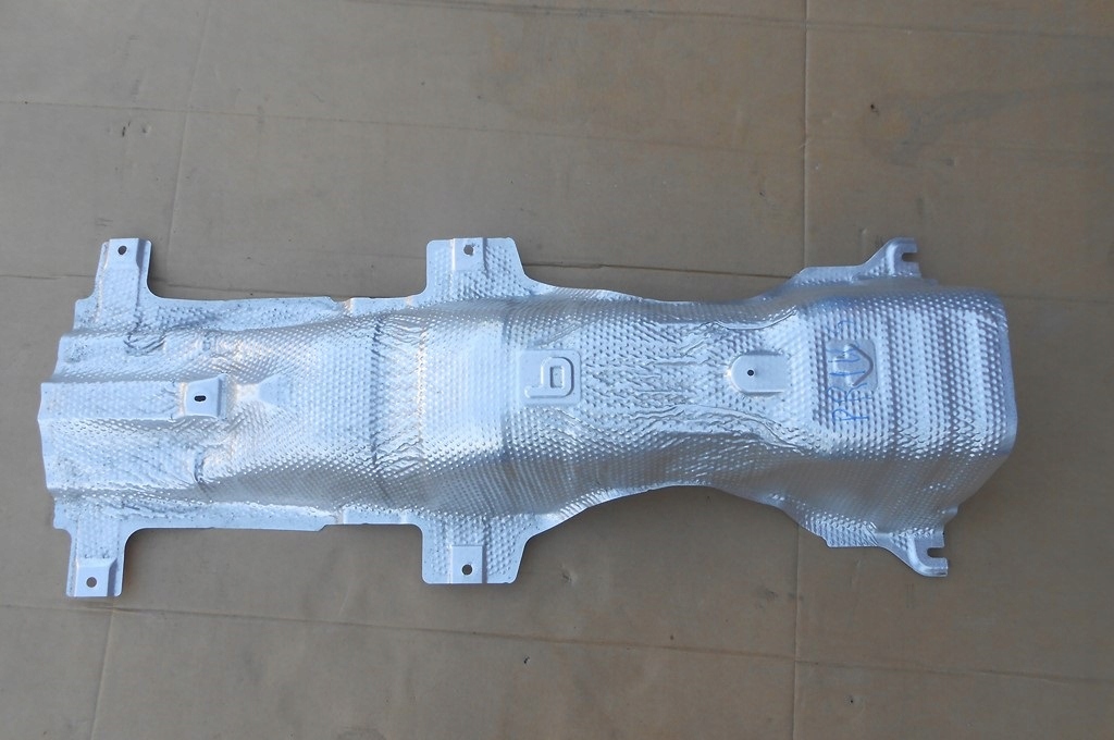 фото №1, Toyota prius iv 15- защита тепловая