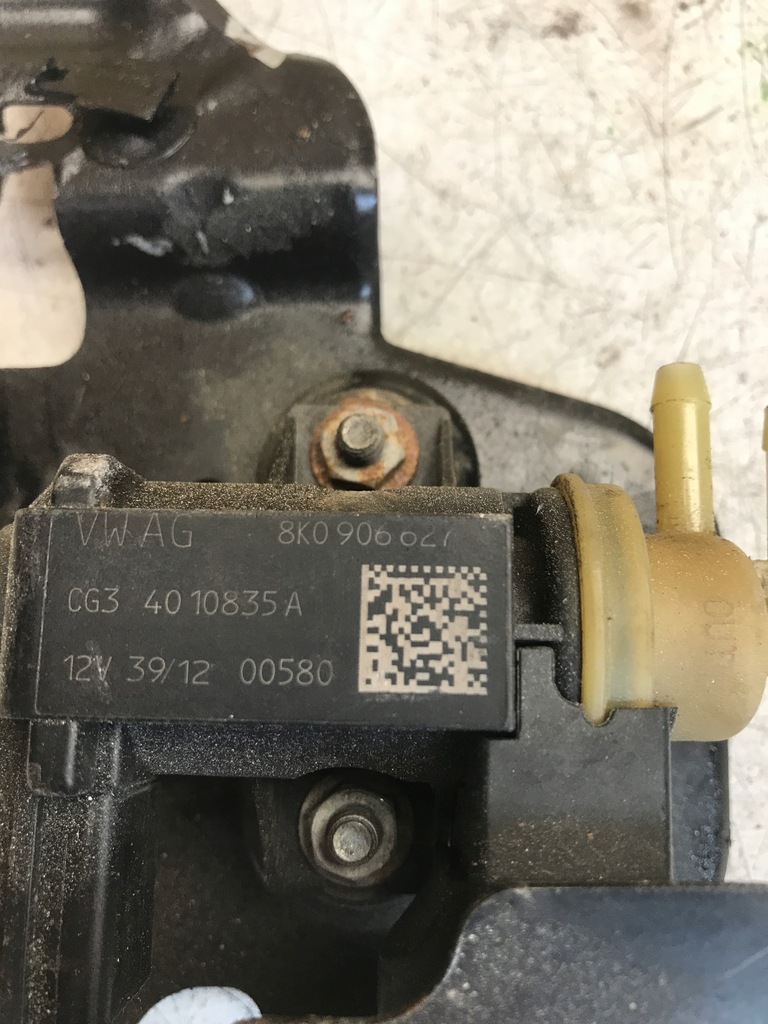 фото №5, Клапан вакуумa кронштейн audi a4 b8 a5 q5