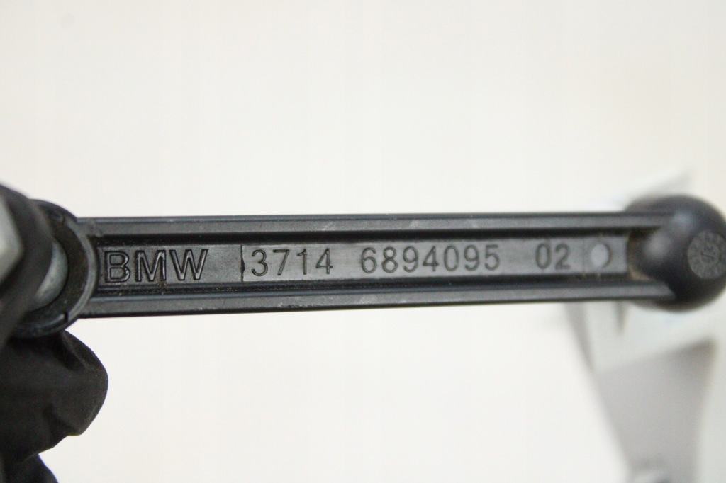 Оригінал  датчик вирівнювання світла кронштейн ліва задній bm2 g26 6895466 28km Зі Шроту